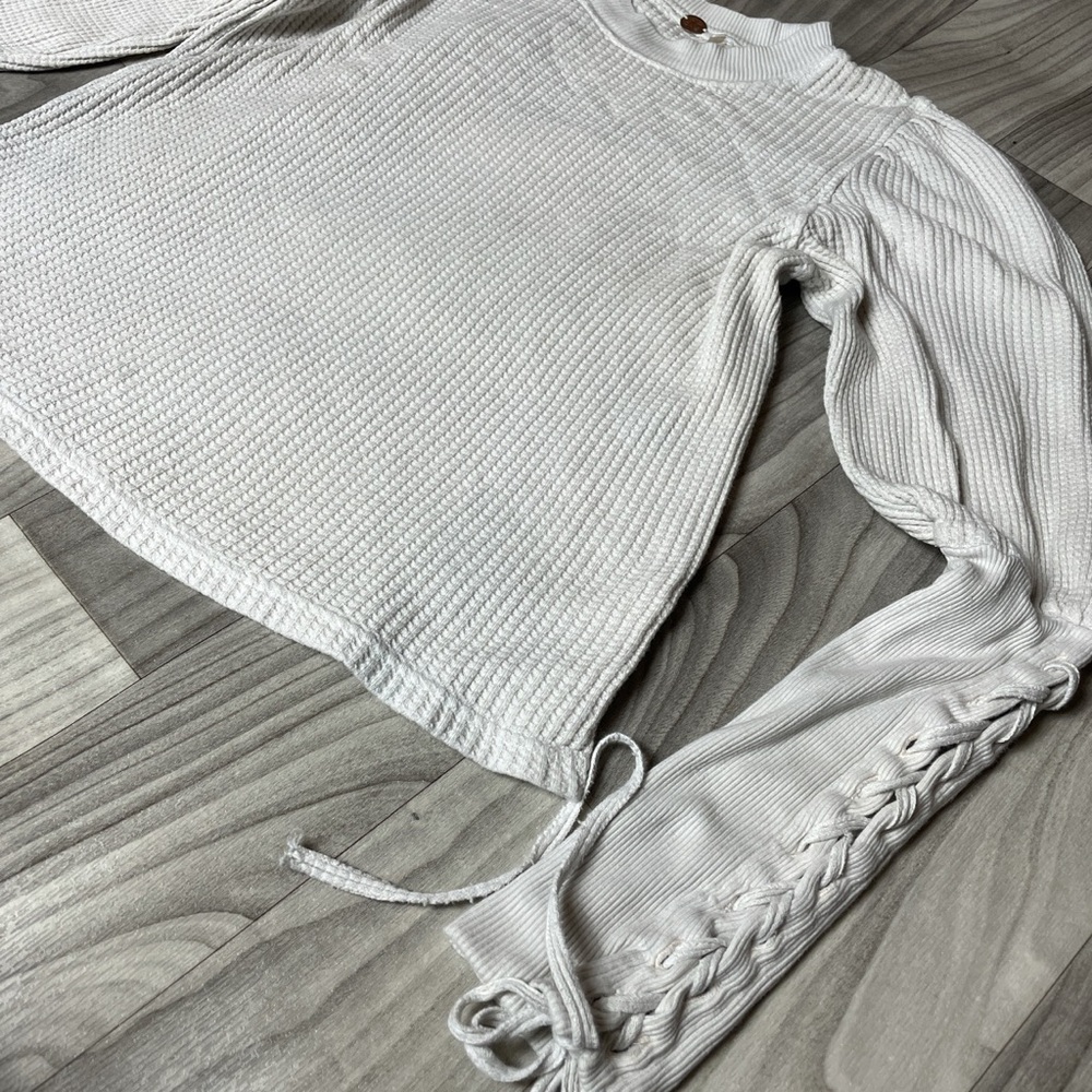 Free people puff shoulder thermal.